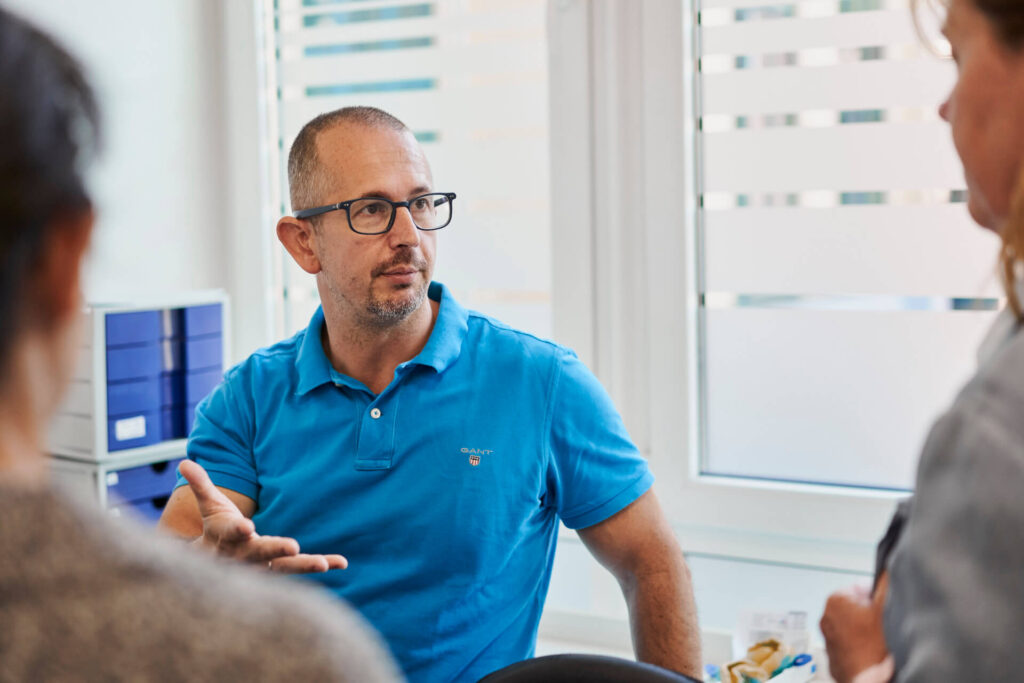 So kommunizierst du mit deinen Kunden in der Praxis